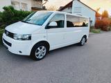 Volkswagen VW T5 Caravelle 9 Sitzplätze - Volkswagen T5 Caravelle aus 2013