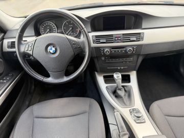 BMW 320 - 12