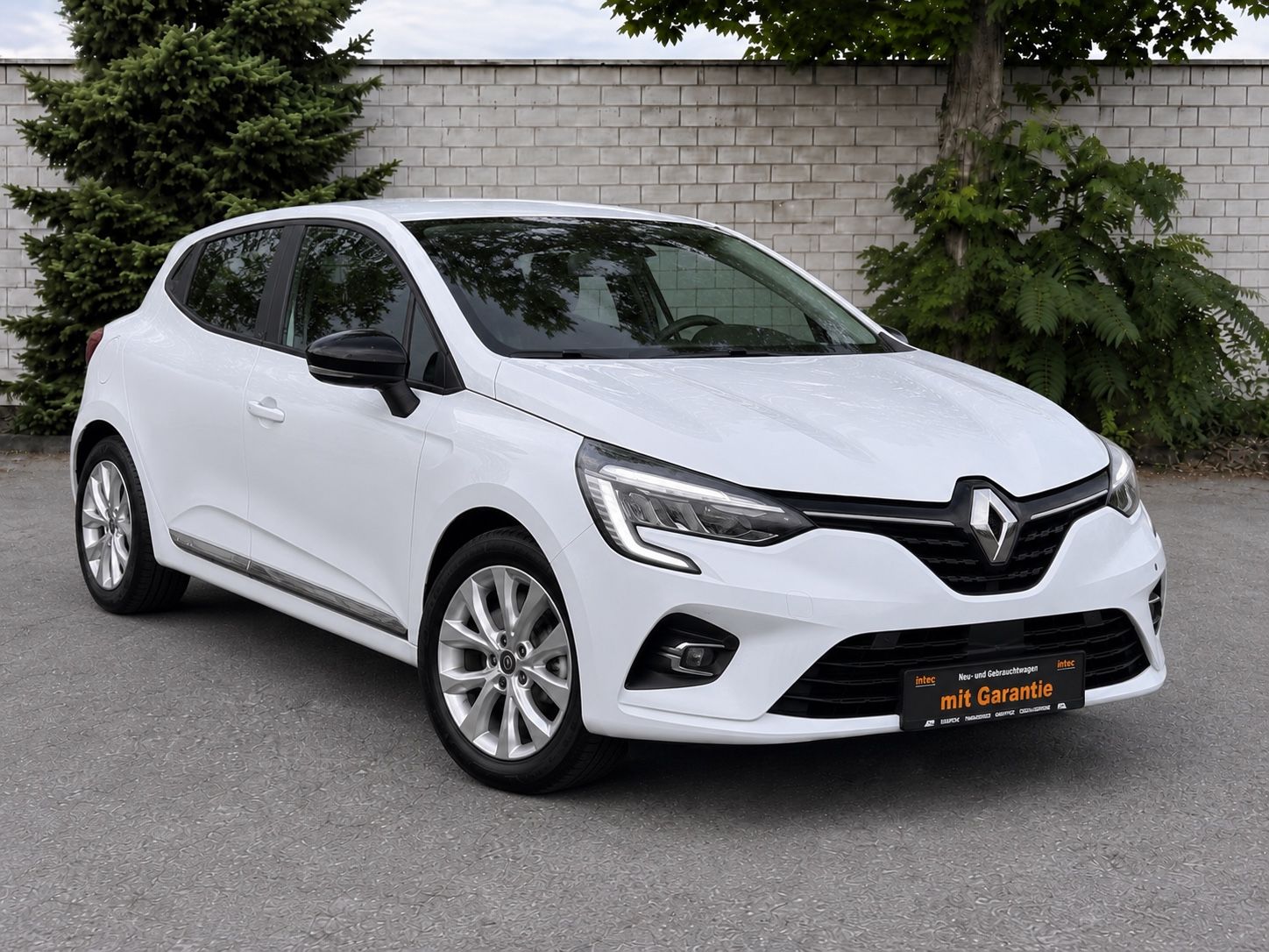 Renault Clio V DeLuxe Hybrid 140 E-Tech