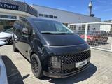 Hyundai STARIA 2.2CRDi Signature 4WD 8AT - schwarze Hyundai STARIA