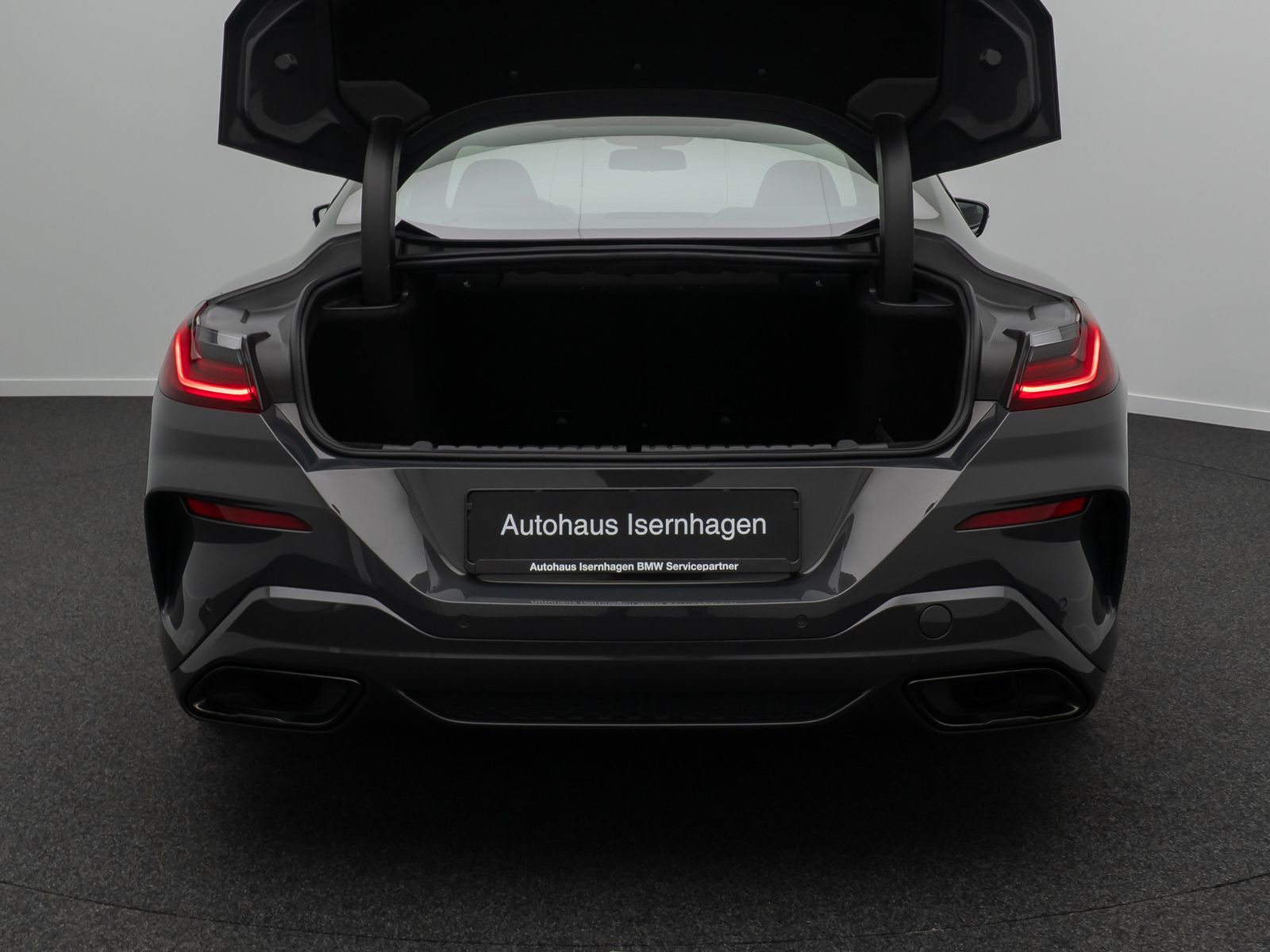 Fahrzeugabbildung BMW 840d xD Coupé B&W 360° SoftCl DisplKey Laser 20"