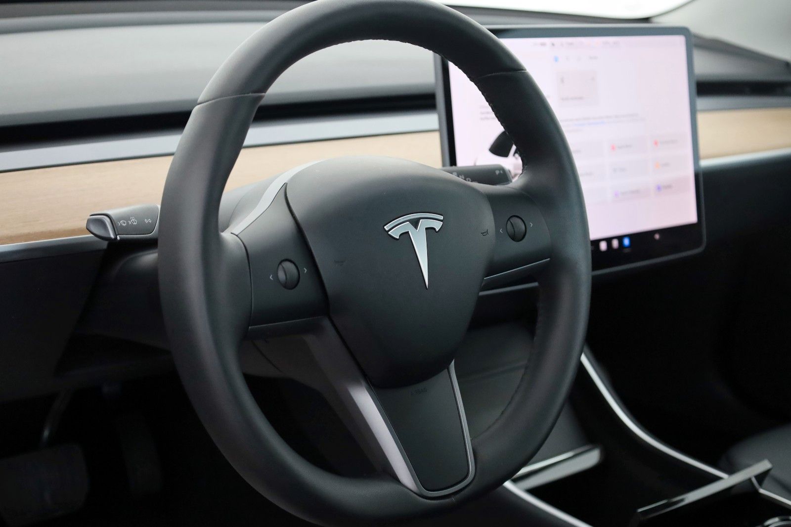 Fahrzeugabbildung Tesla Model 3 Standard Range Plus,Leder,Kamera,SH,Pano
