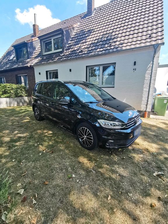 Image of Volkswagen Touran