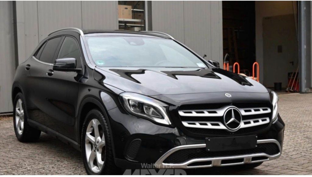 Image of Mercedes-Benz GLA 180