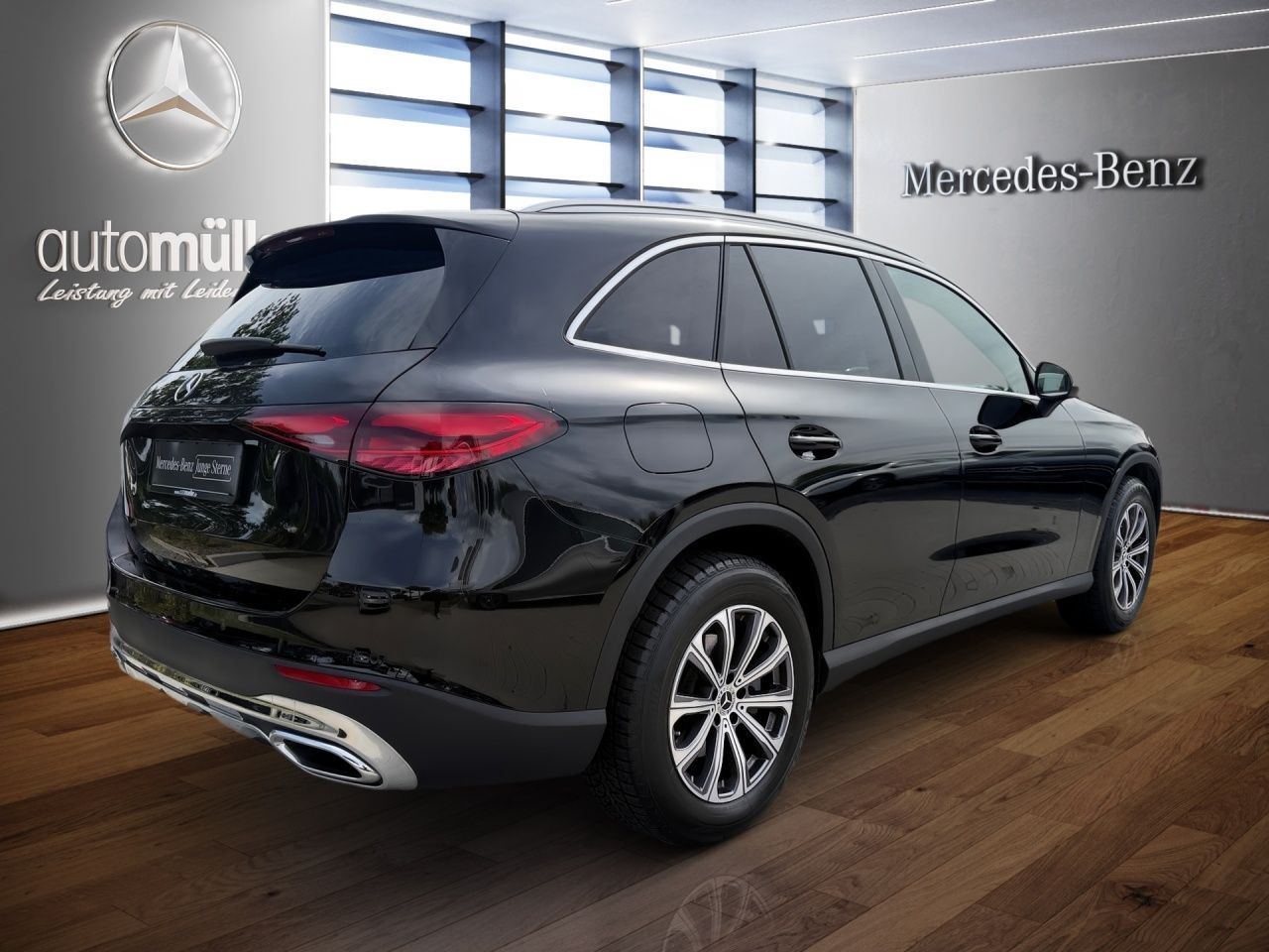 Fahrzeugabbildung Mercedes-Benz GLC 200 4M AVANTGARDE+AHK+AMBIENTE+LED+KAM+CARPL