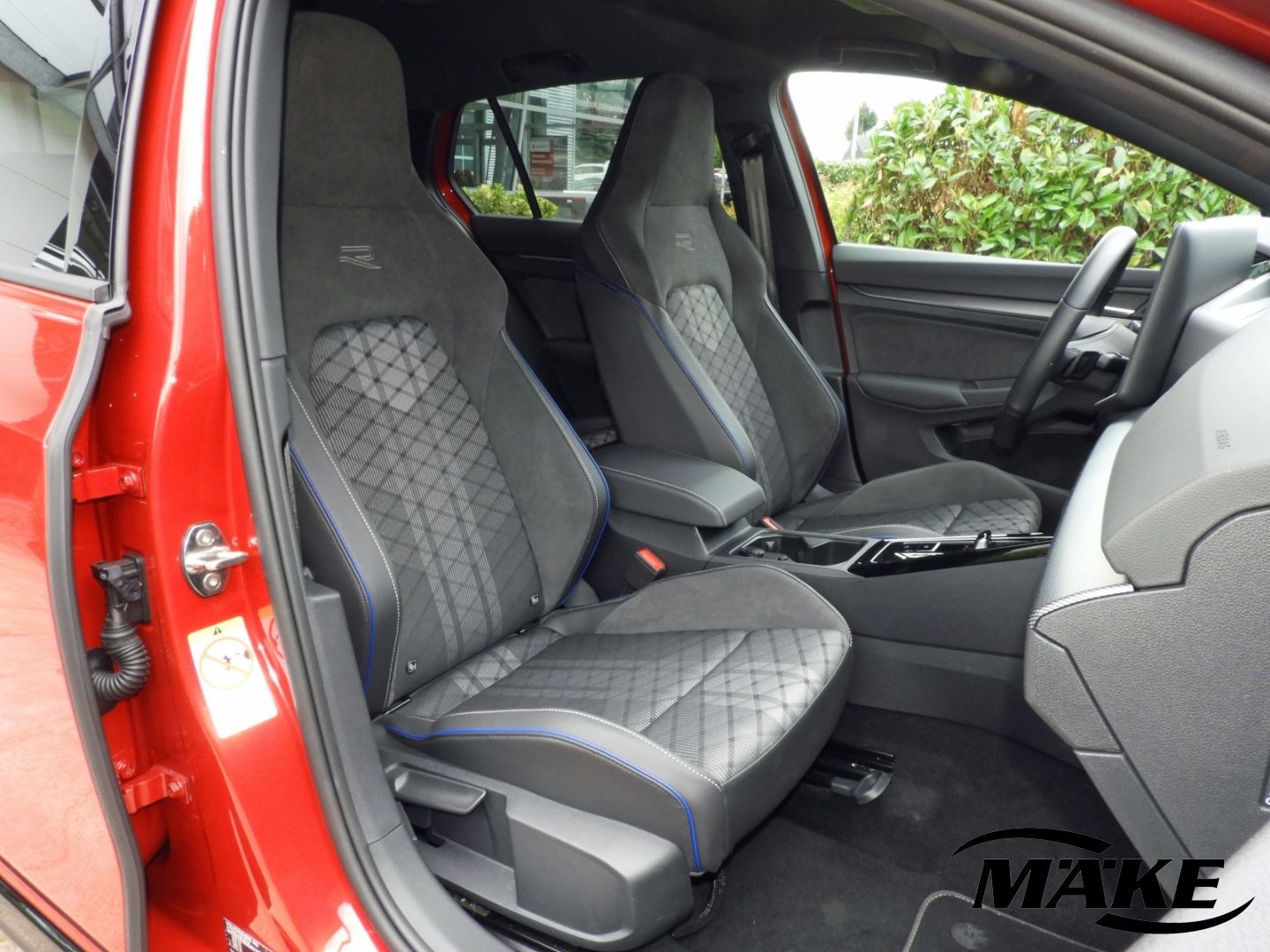 Golf R-Line 2.0 TDI DSG Facelift AHZV STDHZG IQ.