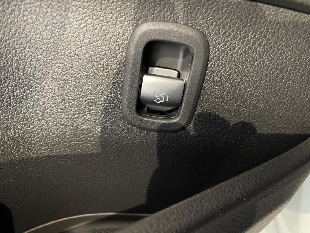 Fahrzeugabbildung Mercedes-Benz C 200 4M T + AMG+AHK+ASSISTENZ+DIGITAL+3D-SOUND+