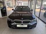 BMW 320 3 Touring 320 I Advantage Navi/Widescreen/E6 - BMW 320 mit Benzin-Antrieb: Schwarz