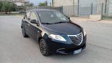 Lancia Ypsilon 1.2 69 CV 5 porte Platinum - blaue Lancia Ypsilon