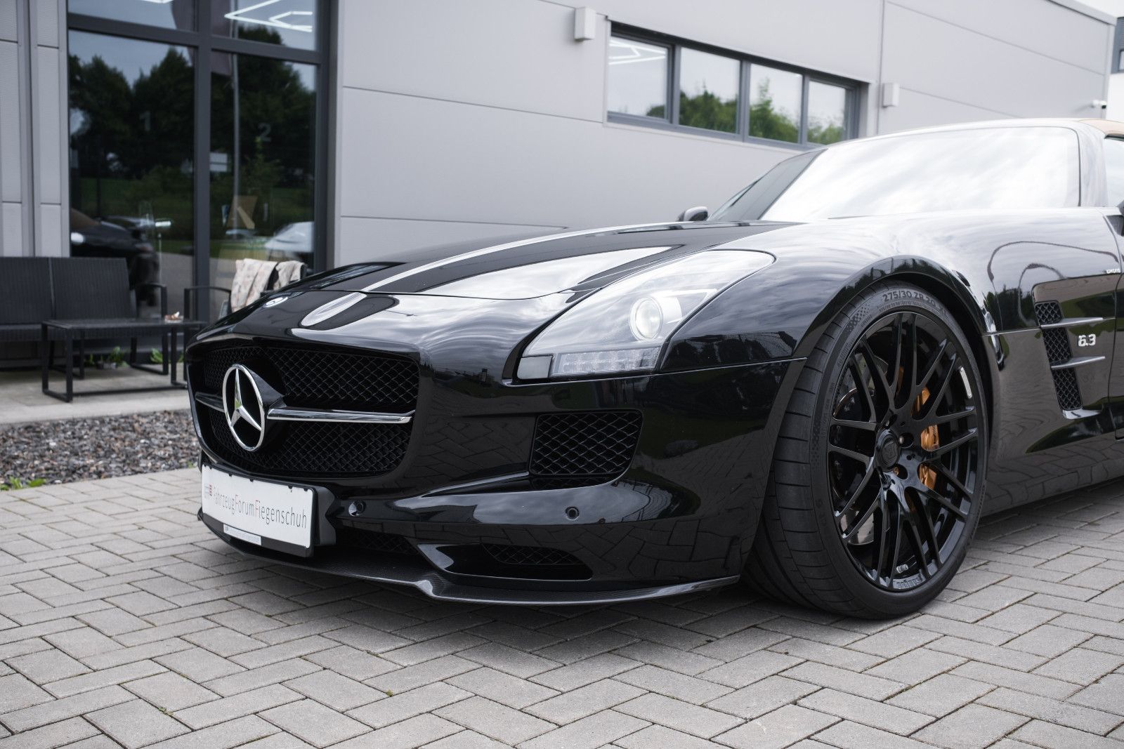 Fahrzeugabbildung Mercedes-Benz SLS AMG Roadster-Rückfahrkamera-Performance-Pak.