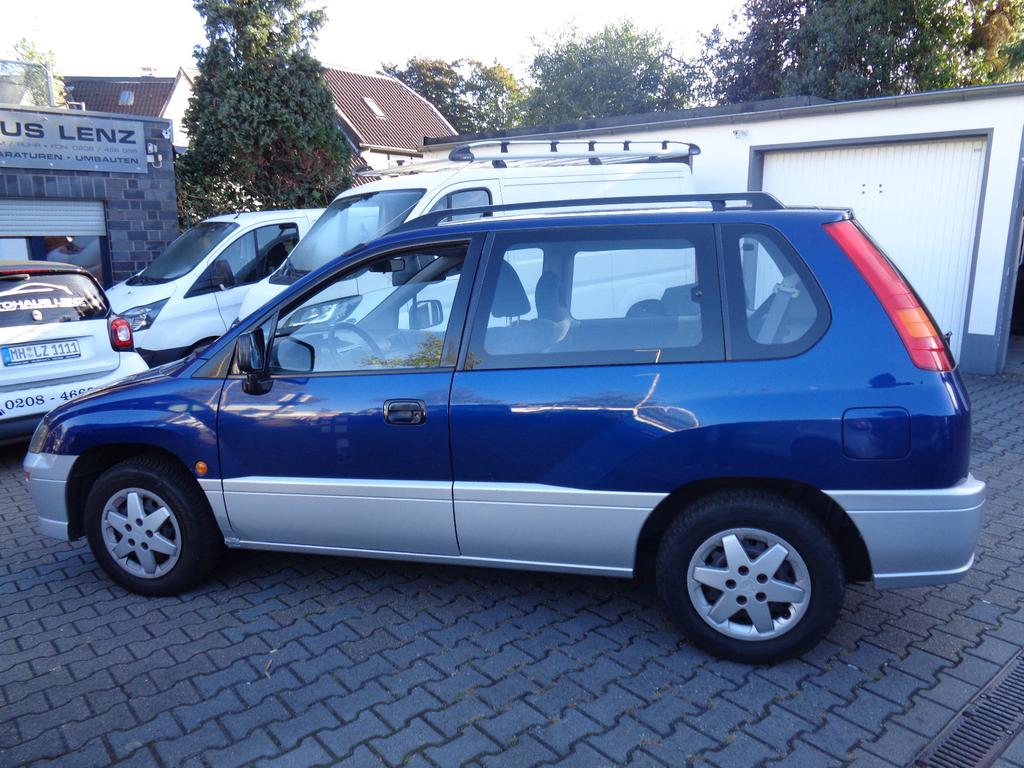 Mitsubishi Space Runner