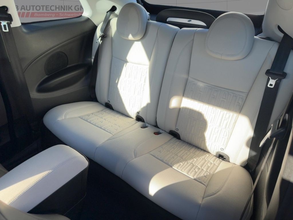 Fahrzeugabbildung Fiat 500 CABRIO LA PRIMA RÜCKFAHRKAMERA TOTWINKELASS