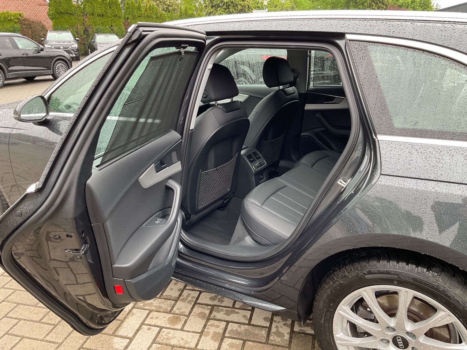 Fahrzeugabbildung Audi A4 Avant 40 TFSI quattro,Leder,ACC,Kamera,LED