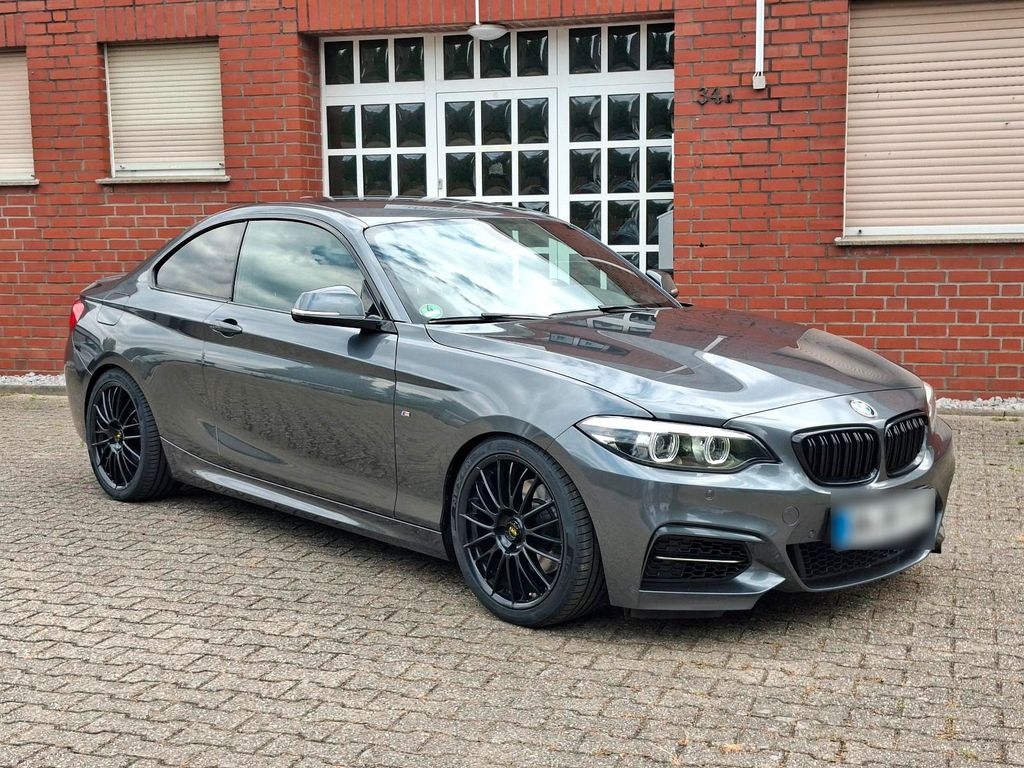 Image of BMW 220