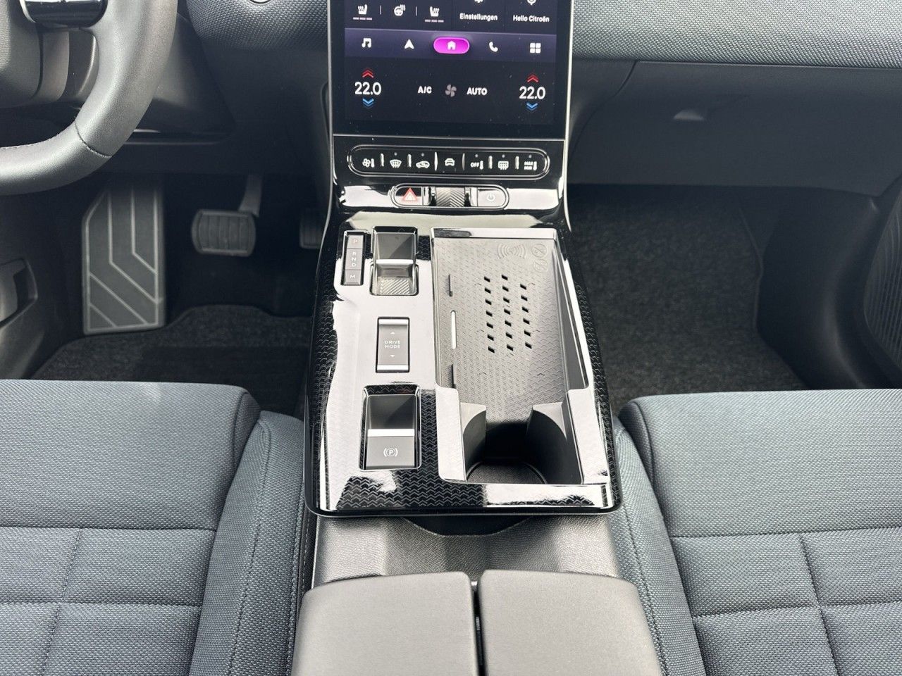 Fahrzeugabbildung Citroën C5 Aircross Hybrid 145 Doppelkupplung PLUS - mit KI generiert/bearbeitet