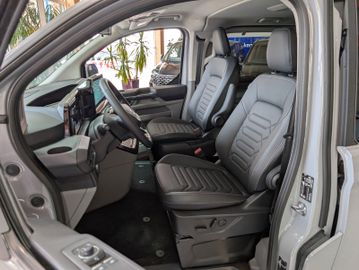 Ford Tourneo Custom Aut L1 Tit X 4WD Standheizung