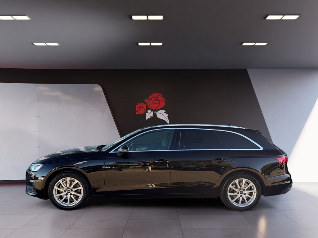 AUDI A4 2023