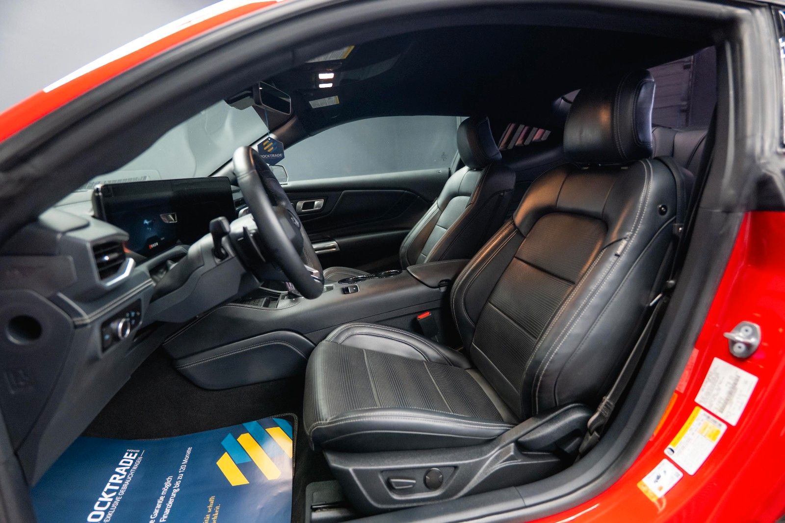 Fahrzeugabbildung Ford Mustang Fastback 5.0 TiVCT V8 Dark Horse PREMIUM