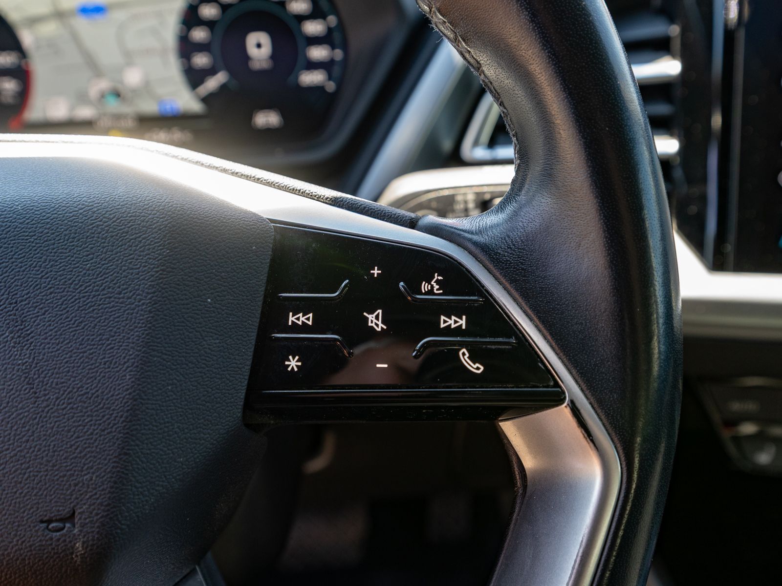 Audi Q4 45 e-tron quattro LED Navi PDC SHZ GRA VC foto 17