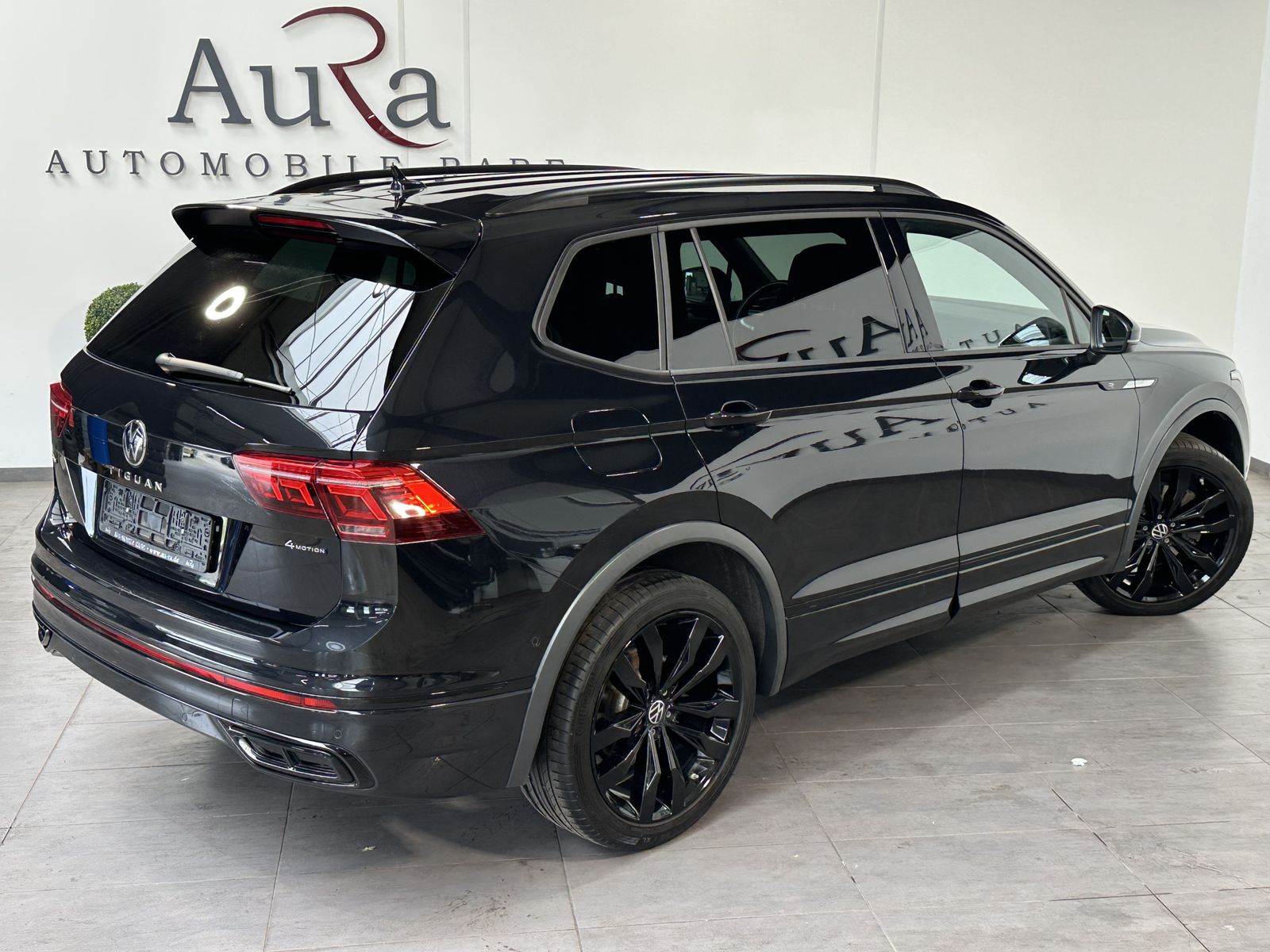 Fahrzeugabbildung Volkswagen Tiguan Allspace 4M R-Line NAV+IQ-LIGHT+AHK+20ZO