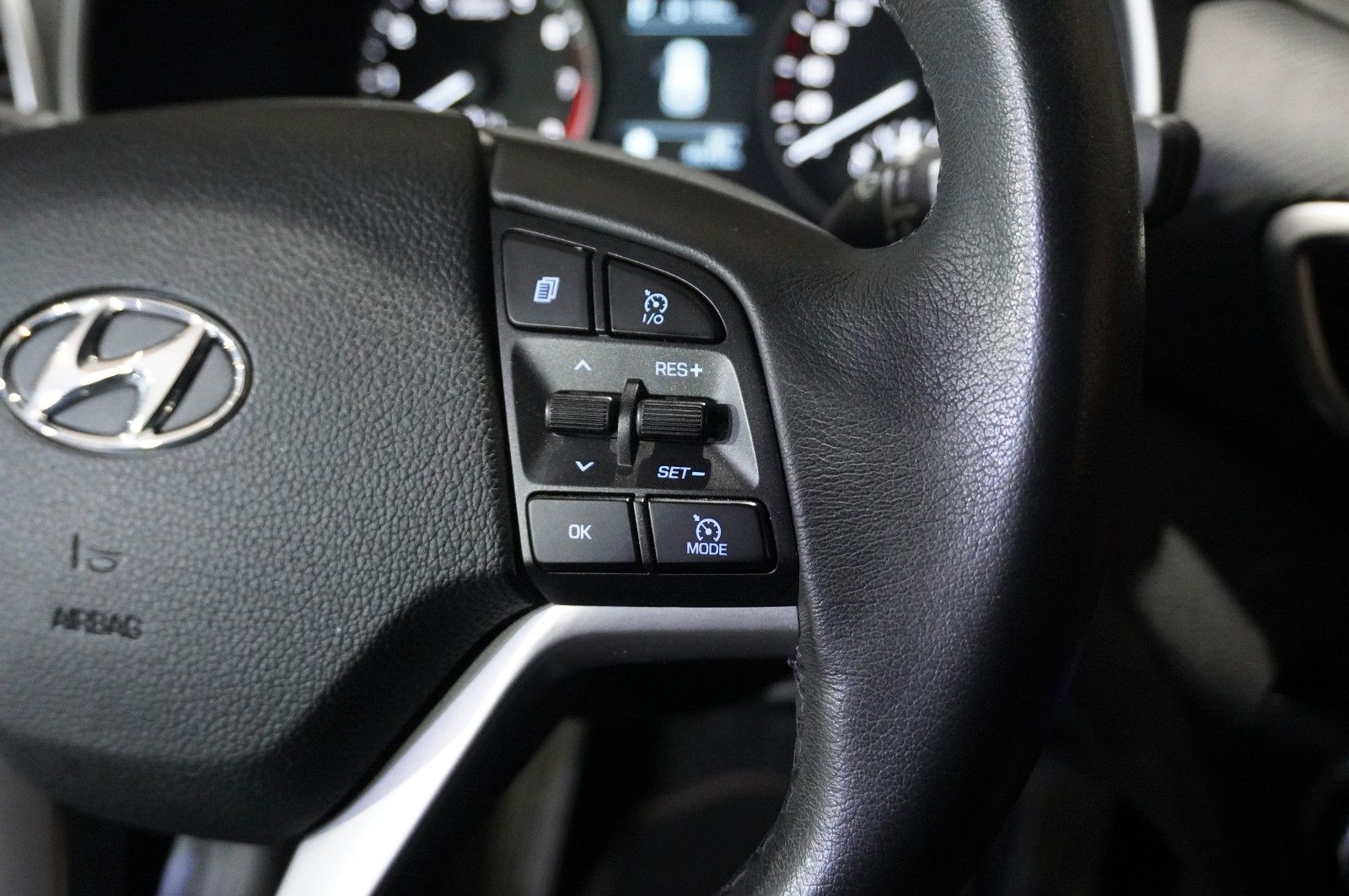 Fahrzeugabbildung Hyundai Tucson 1.6 T-GDI TREND AUTO. NAVI/LED/KAMERA/SHZ