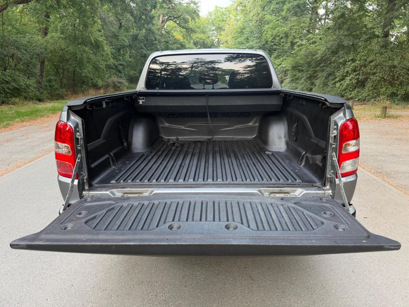 Mitsubishi L200 Doka Klimaautomatik Allrad Top Zustand