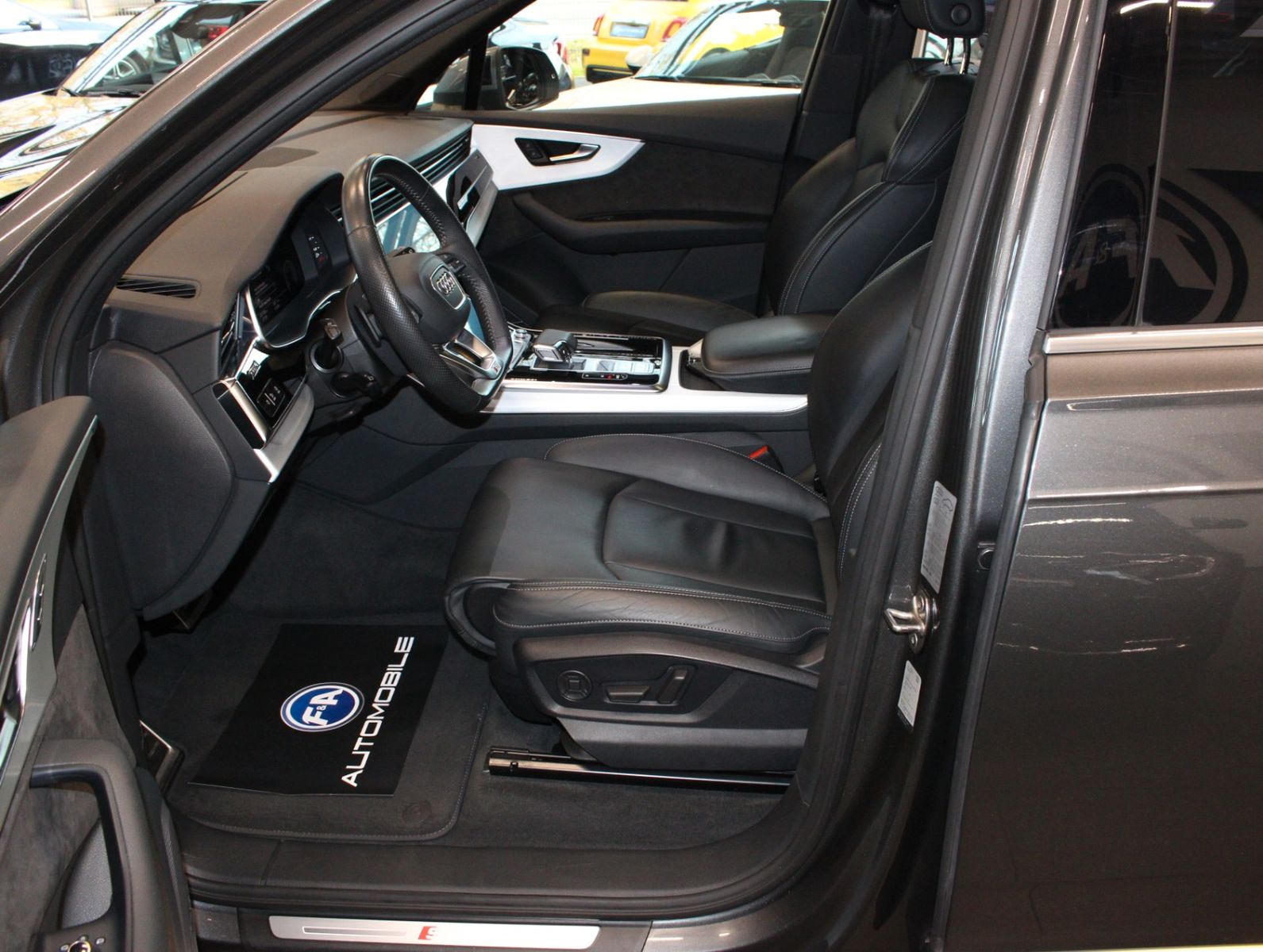 Fahrzeugabbildung Audi Q7 50 TDI Quattro  1.Hand+Pano+Standhzg.+HUD