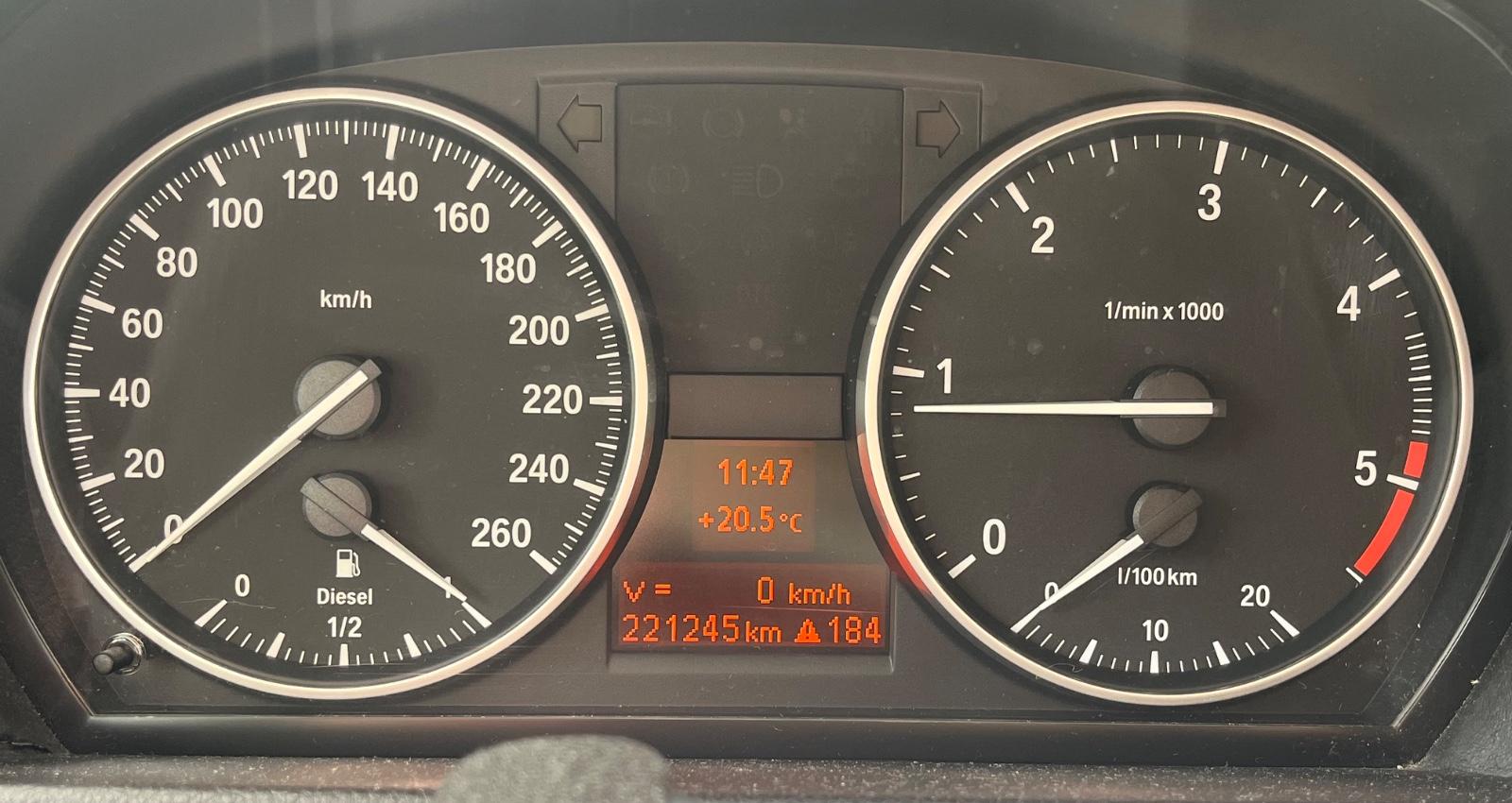 BMW 320 2009 — photo 13