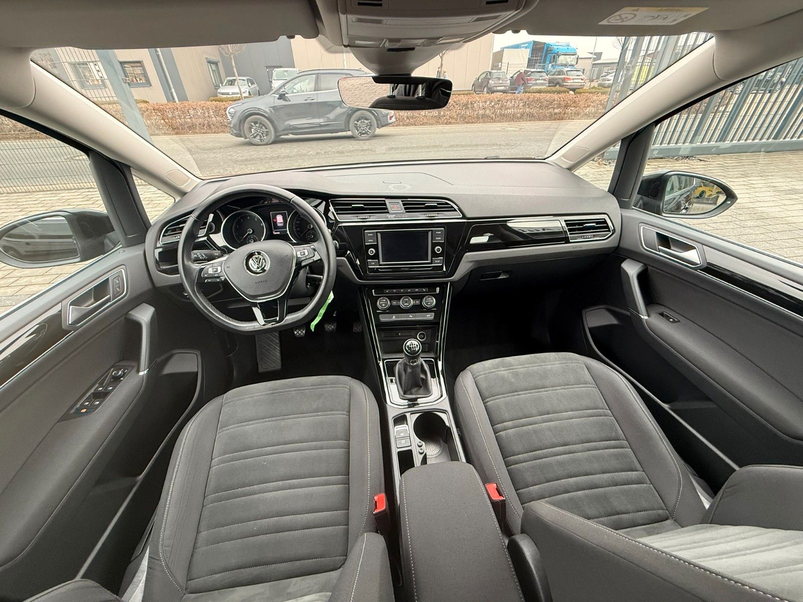 Fahrzeugabbildung Volkswagen Touran Highline BMT/Start-Stopp