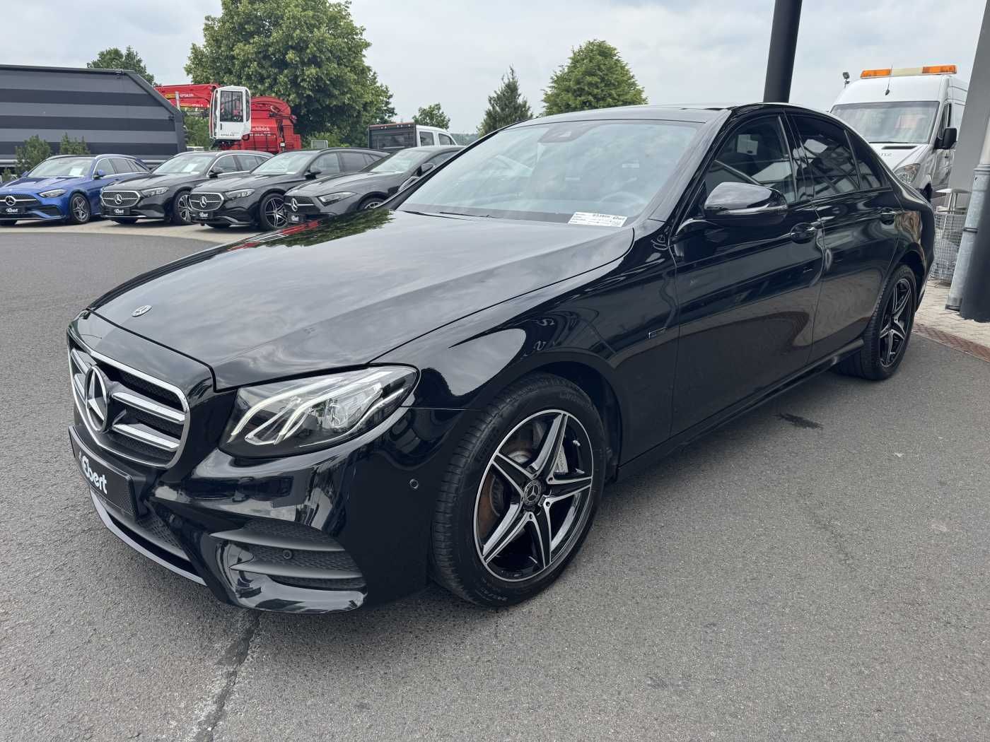 Fahrzeugabbildung Mercedes-Benz E 300de 9G AMG+Pano+Memory+Ambiente+ RFK+Night