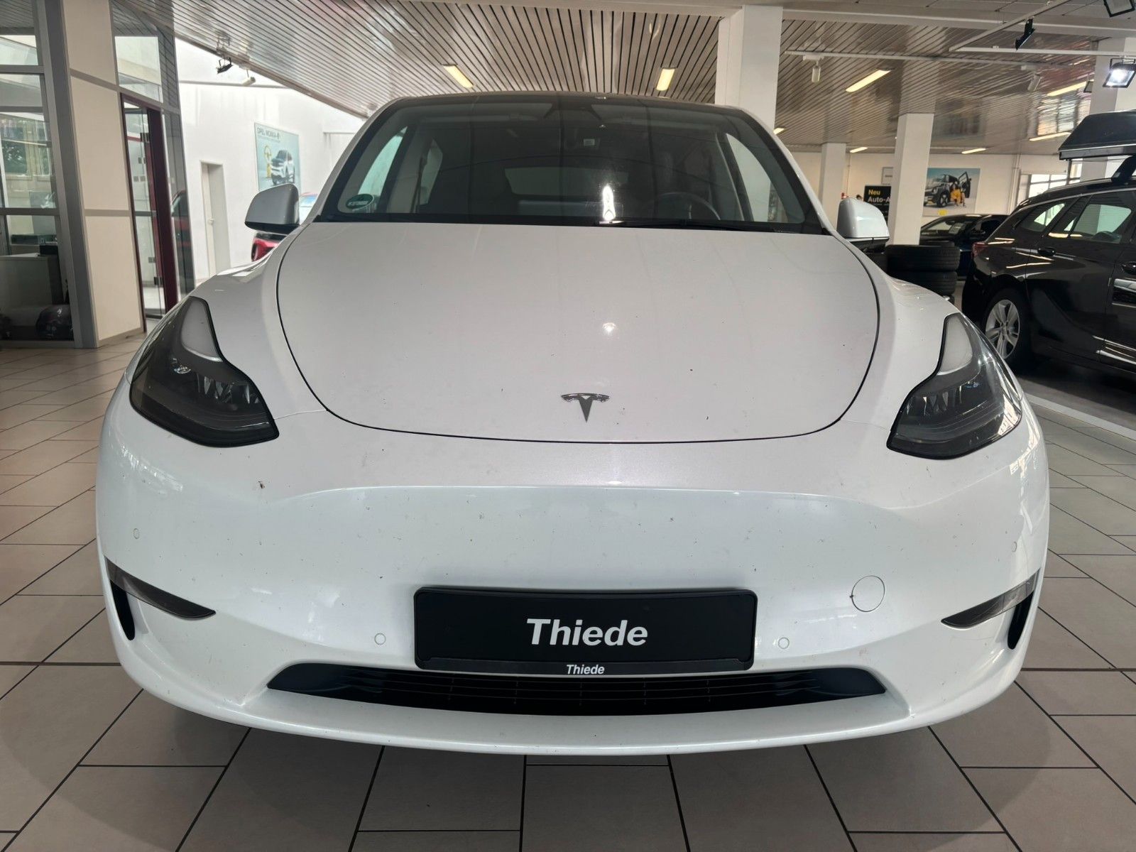 Fahrzeugabbildung Tesla Model Y Long Range Dual AWD SHZ/NAVI/19"ALU/ALLW