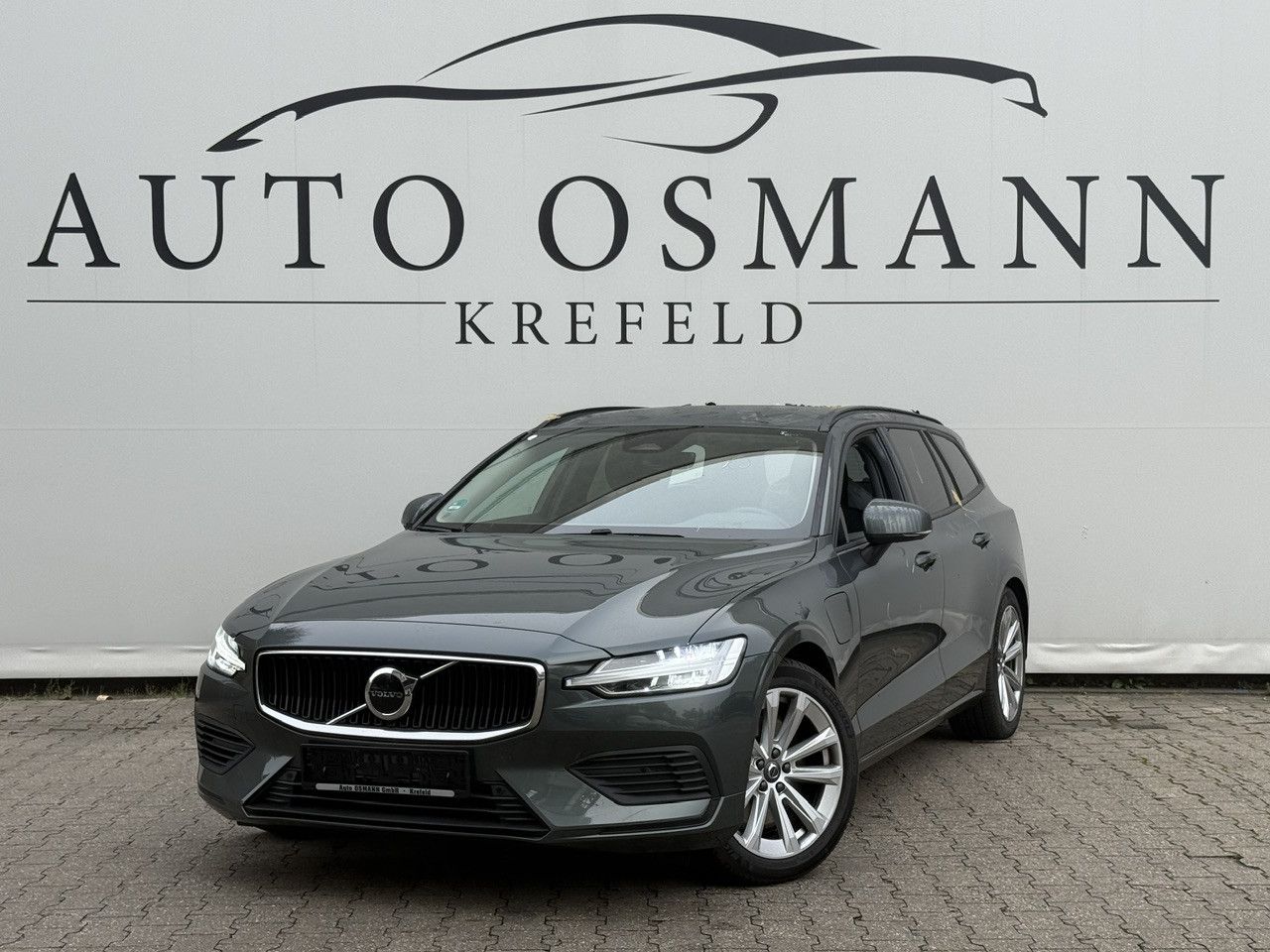 Volvo V60 T6 Plug-in Hybrid AWD Core NP: 65.498,12.-