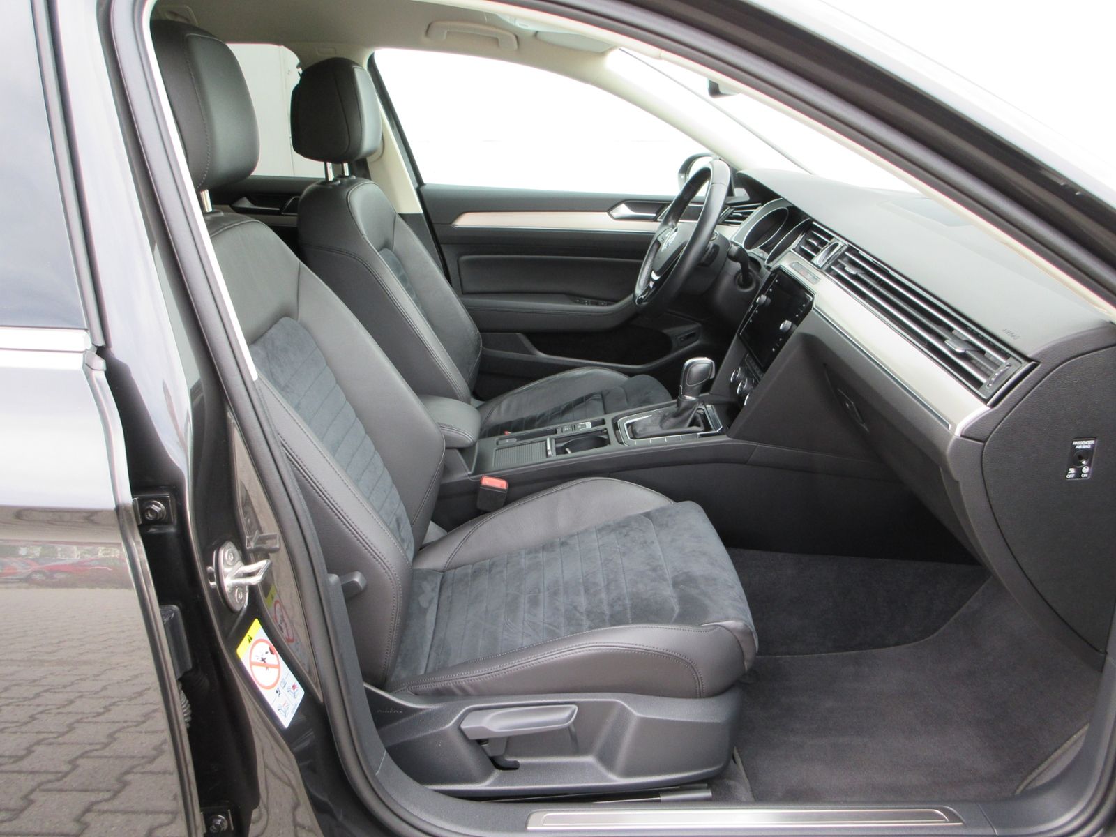 Passat Variant 2.0 TDI DSG Highline AHK/LED/NAVI