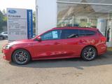 Ford Focus Turnier ST-LINE LED Navi 110kw AHK - Ford Focus: Rot