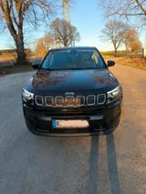 Jeep Compass 1.6 Longitude FWD - Jeep Compass Longitude mit Diesel-Antrieb
