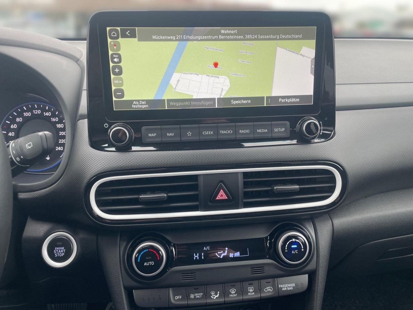 Fahrzeugabbildung Hyundai KONA 1.6 Hybrid PREMIUM Navigation Rückfahrkamer