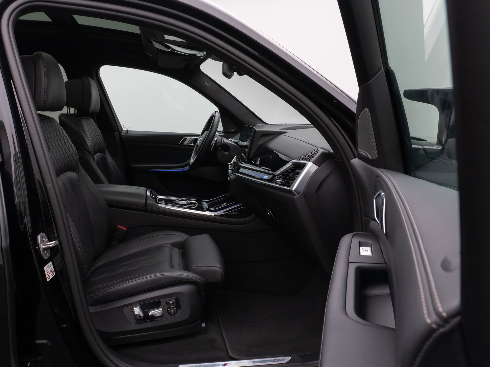 Fahrzeugabbildung BMW X7 M60i SkyLounge Kamera HUD DAB H/K SoftCL 22"