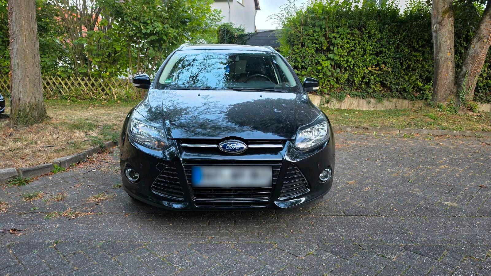 Ford Focus 2014 — rear view