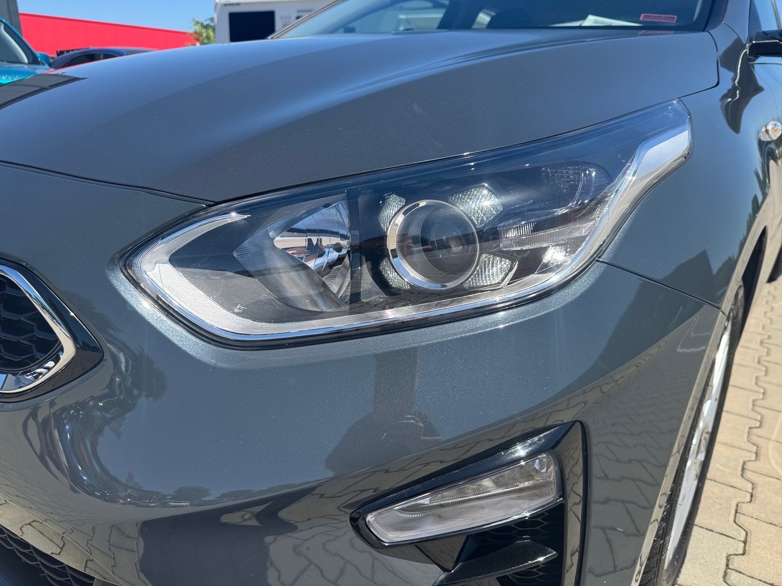 Fahrzeugabbildung Kia CEED_SW 1.5T DCT7 VISION KOMF NAV