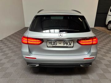 Mercedes E 220 - 8