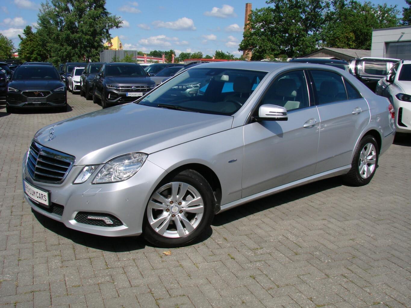 Mercedes-Benz E 220 CDI Avantgarde BlueEfficiency Multikonturs