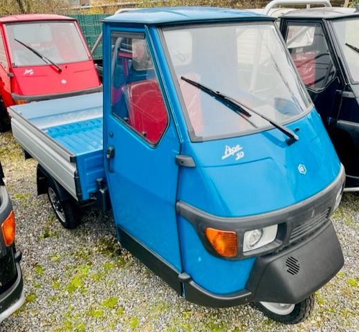 Piaggio APE 50 Pritsche Alu / Rot / Blau / Modell 22