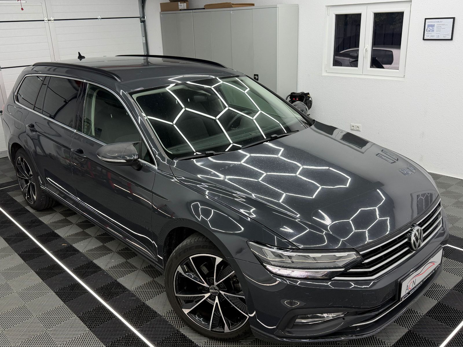Fahrzeugabbildung Volkswagen Passat Variant 2.0 TDI Aut./MASSAGE/KAMERA/ACC