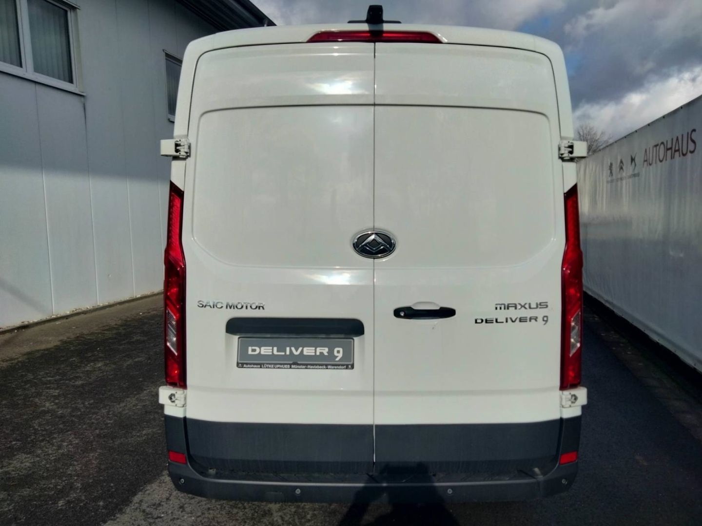 Fahrzeugabbildung Maxus Deliver9 2.0 Diesel Panel Van L3H2 FWD Base