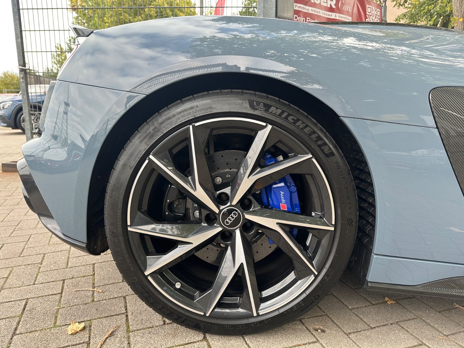 Fahrzeugabbildung Audi R8 Spyder 5.2 quattro performance*CARBON*KERAMIK