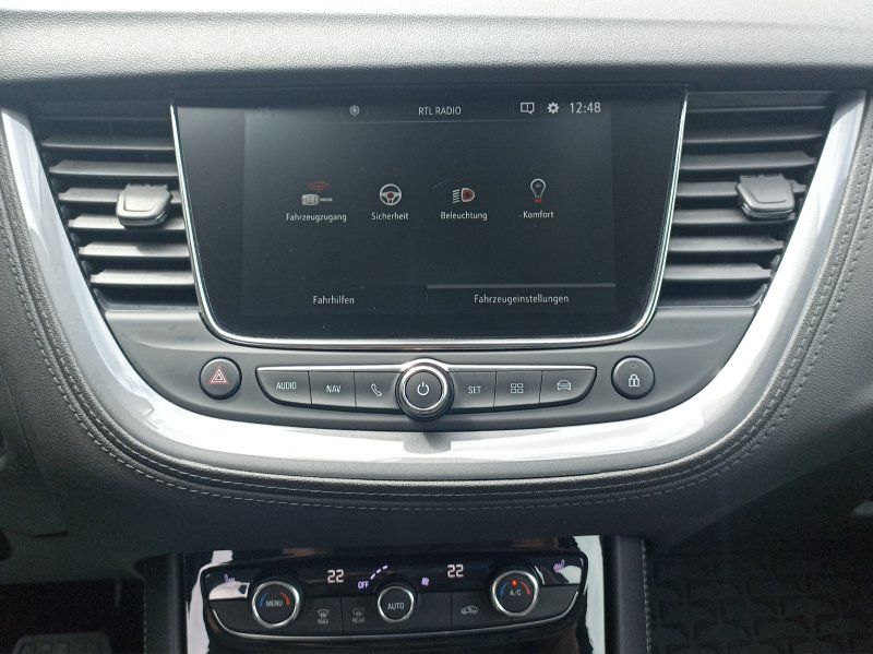 Fahrzeugabbildung Opel Grandland X 1.2 Turbo Innovation Aut.