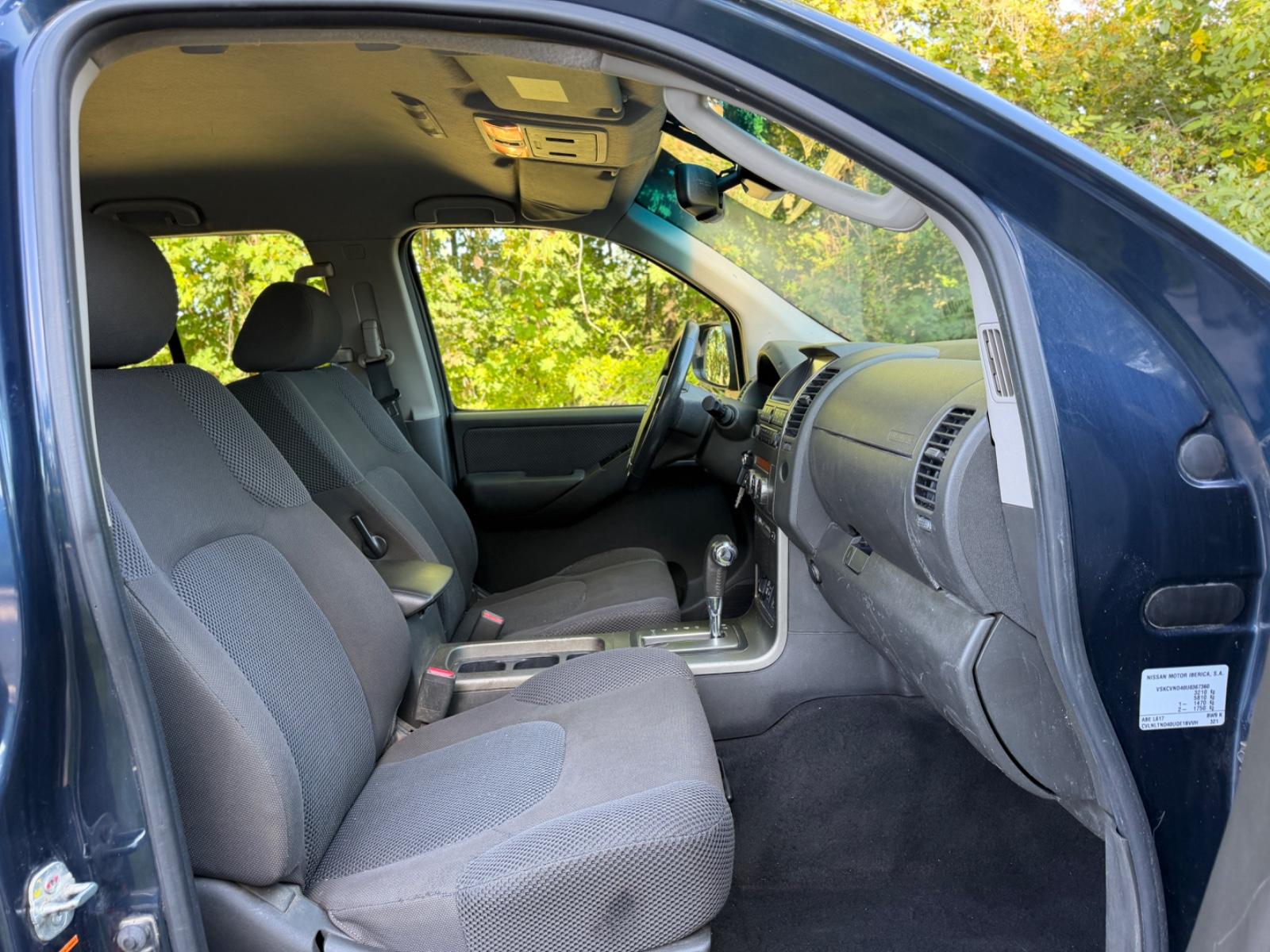 Nissan Navara D40 Double Cab 2.5 dCi 171 ch • BVA • 4x4 • Toit Ouvrant • Sièges chauffants