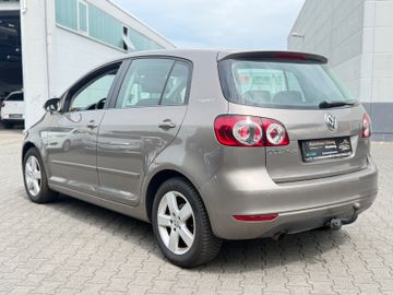 Volkswagen Golf - 8
