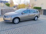 Volkswagen VW Passat 2012 - Volkswagen Passat aus 2012: Kombi