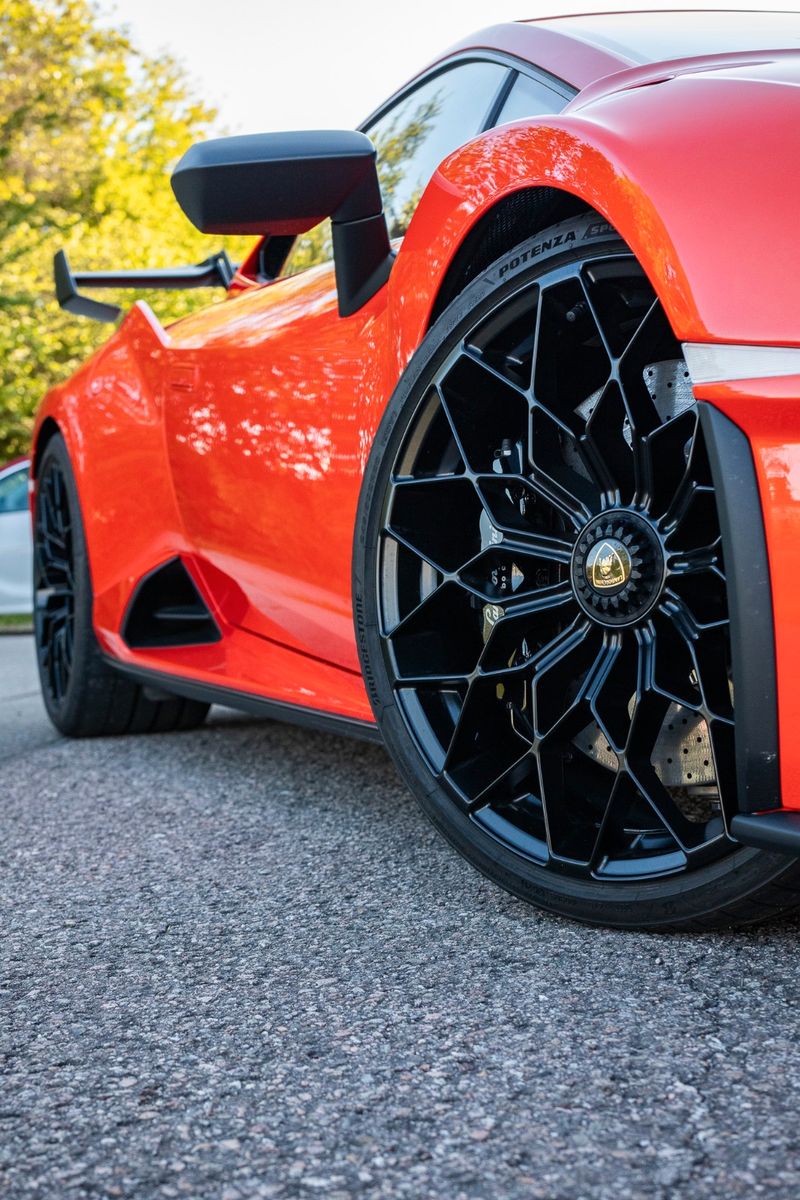 Fahrzeugabbildung Lamborghini Huracán STO Orange Inz.-/Tausch Finanz. möglich
